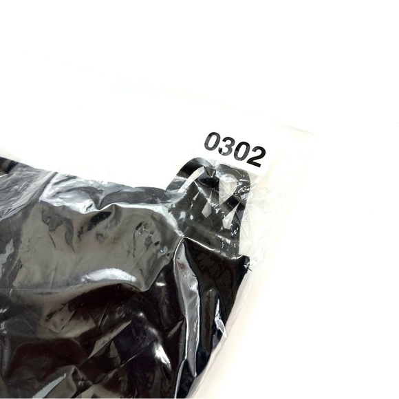 American Eagle Outfitters NWT Women’s S Black Dress With Cold Shoulder Cutouts - Picture 11 of 11